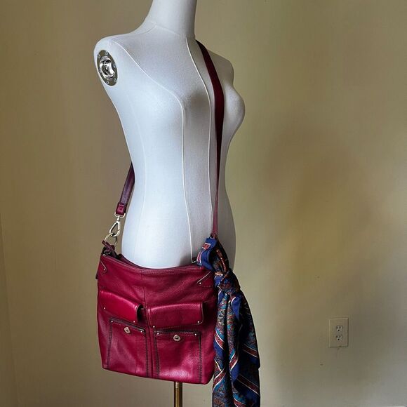 Stone Mountain Pebbled Red Leather‎ Crossbody Bag with Matching Coin Purse - Picture 1 of 9